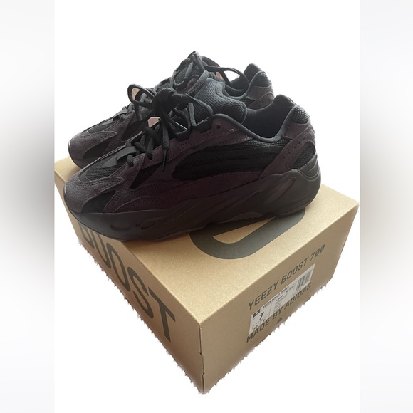 Yeezy 700 vanta - Picture 3 of 8